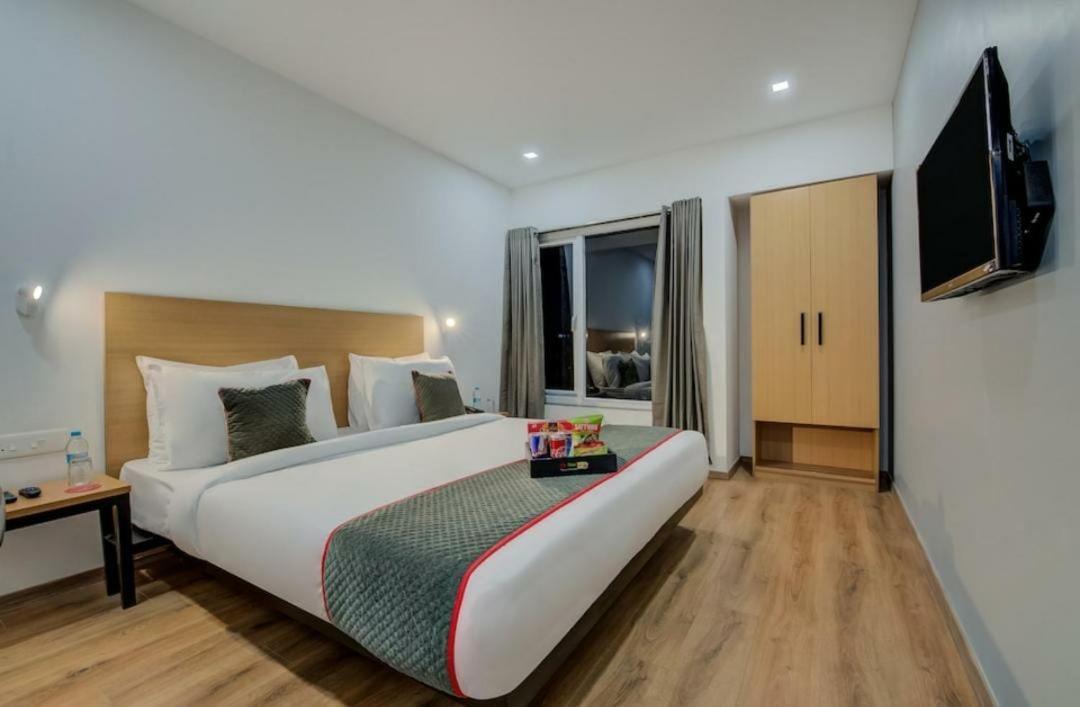 Hotel Town Plaza Pune Eksteriør billede