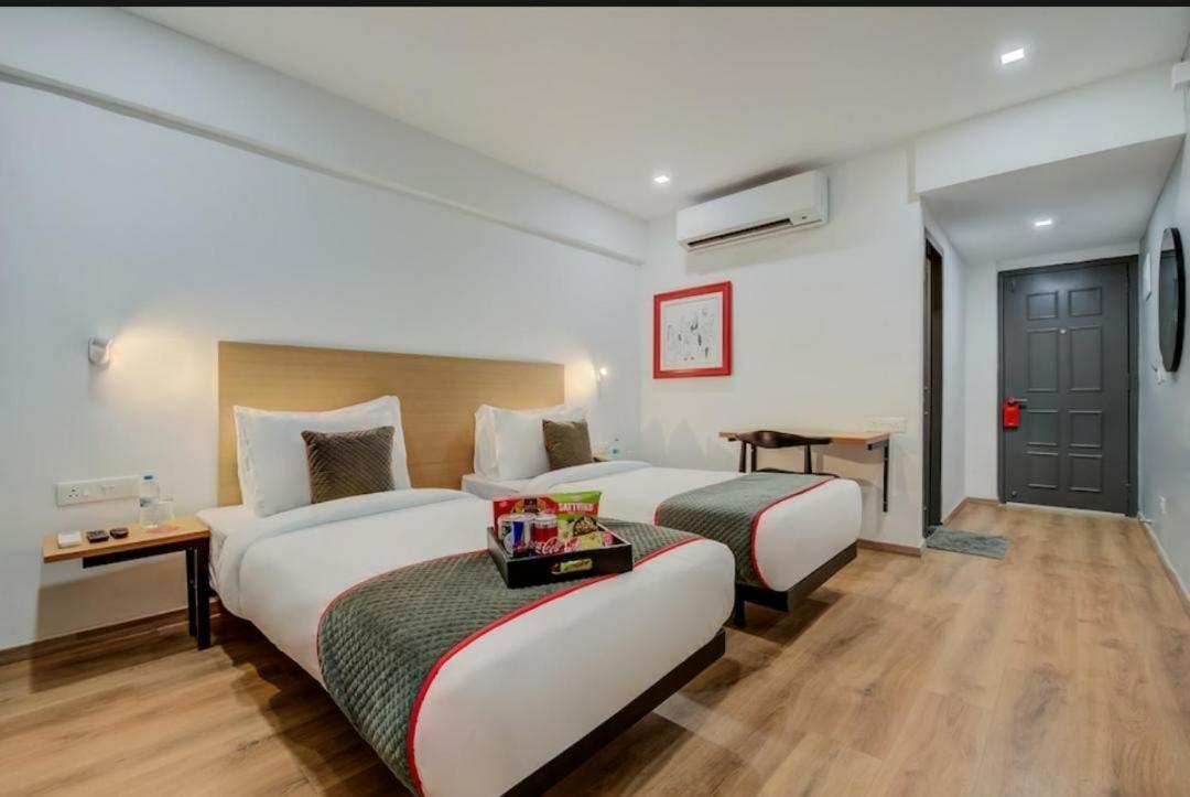 Hotel Town Plaza Pune Eksteriør billede