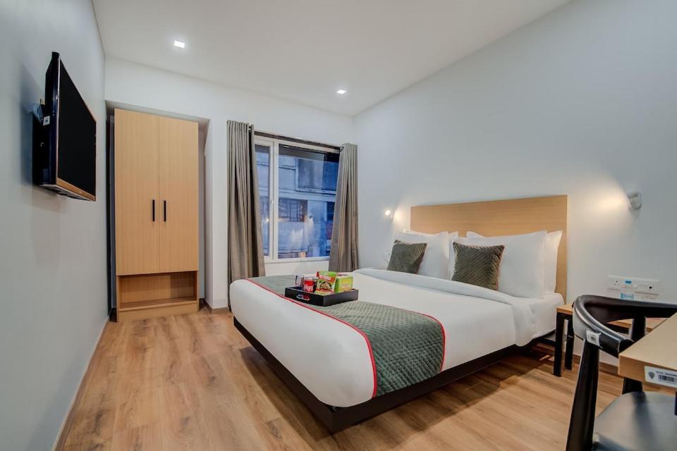 Hotel Town Plaza Pune Eksteriør billede